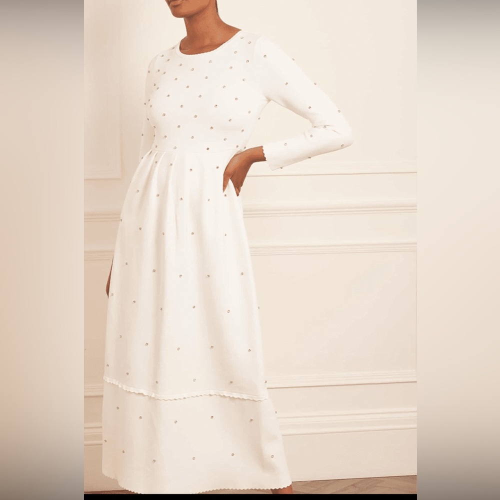 Embellished Knit Holiday Gown in Cream. Brand new. Never worn. Size 8.